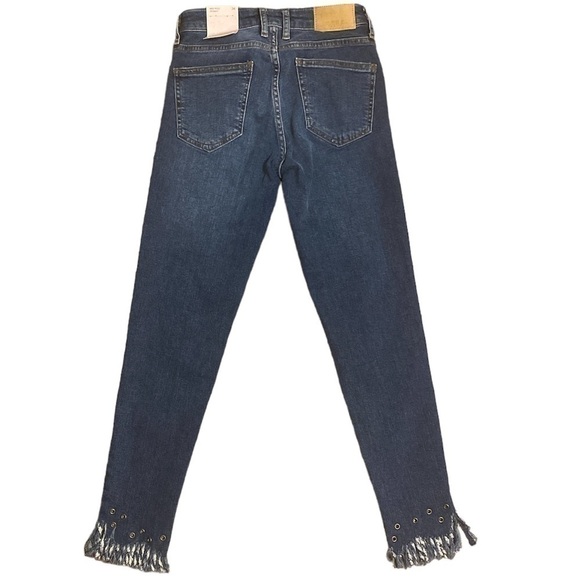 𝅺NWT Zara Z1975 Premium Denim Mid Rise Skinny Jeans Size 2 SOLD OUT ONLINE - Picture 4 of 7